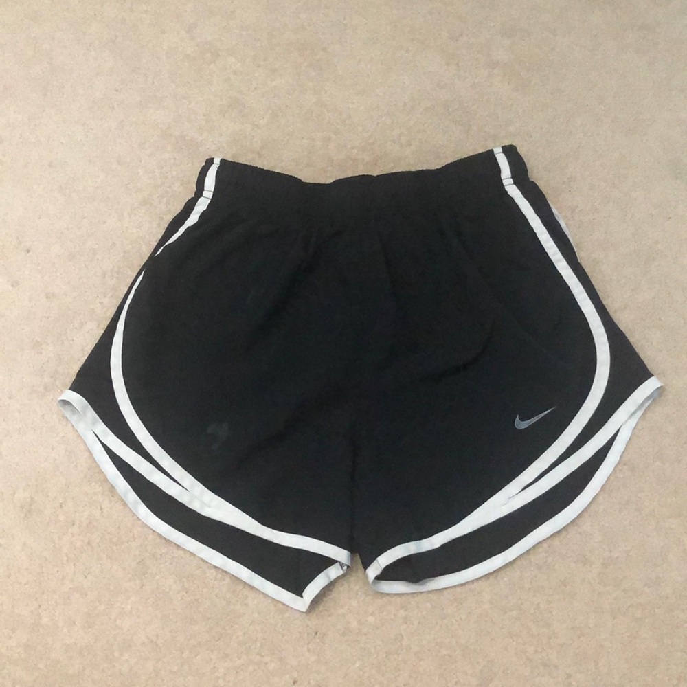 Black Nike shorts